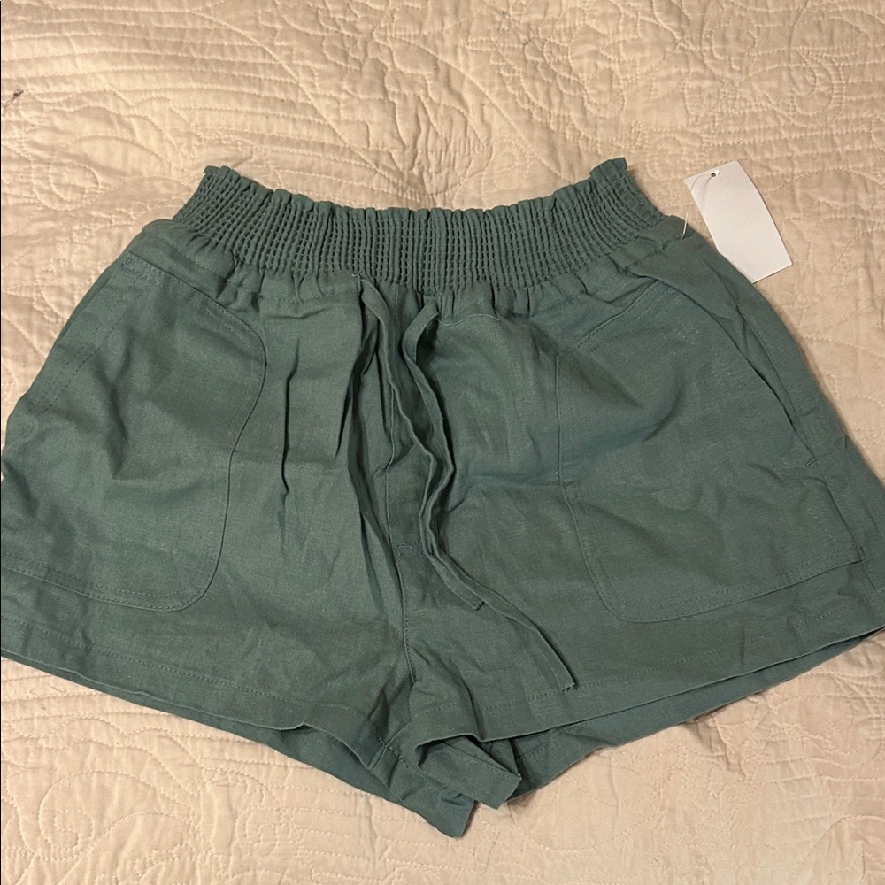 Love Tree High Waist Green Shorts